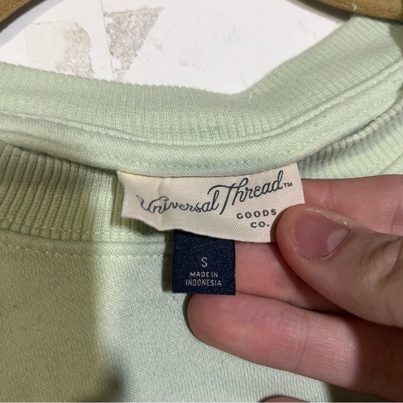 Universal Thread Cropped Crewneck Sweatshirt Pastel Green Size Small Oversized - Picture 5 of 8